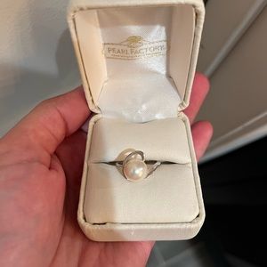 Pearl factory ring